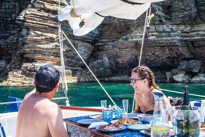Ibiza: Private Sailboat with Tapas, Open Bar & Music