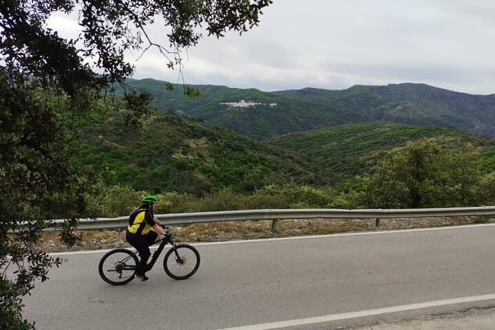 Guided Cycling - Blue Village Ronda - Moderate Level Difficulty