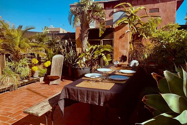 Barcelona: Rooftop Tapas & Sangria class with a Local Chef