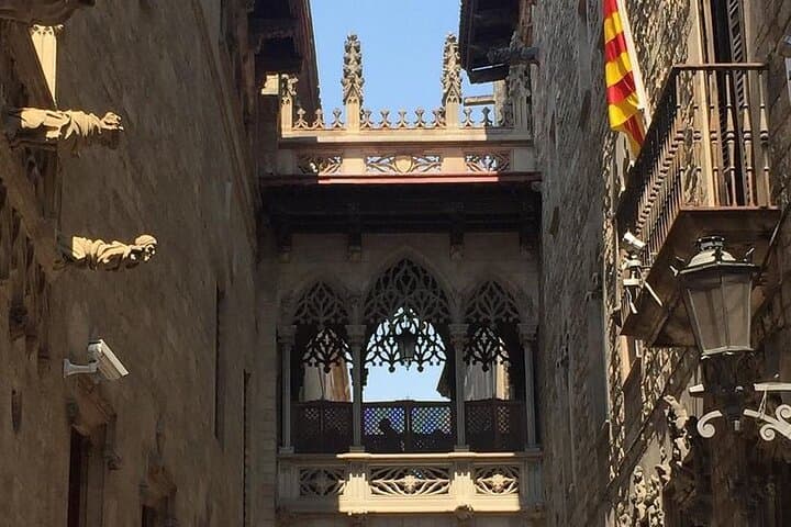 Private Barcelona Highligts tour by car & local expert