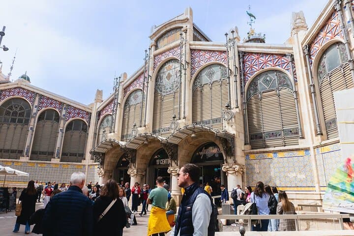 Gourmet Tapas and Wine Tour in Valencia