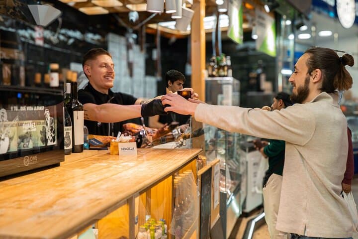 Gourmet Tapas and Wine Tour in Valencia