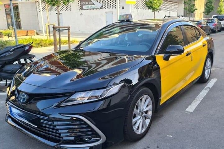 Barcelona airport to Barcelona city private taxi transfers