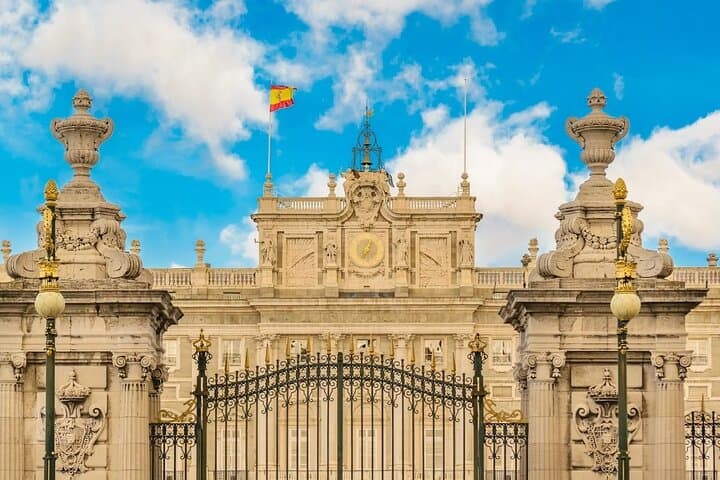 Historical Visit to the Royal Palace Madrid + Ebook