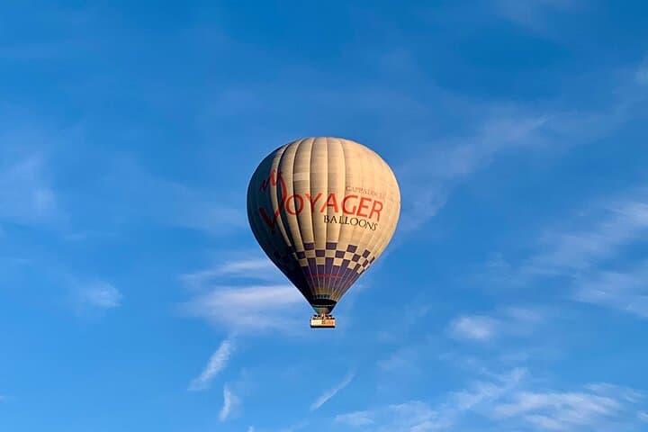 Balloon flight at sunrise in Segovia