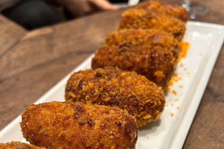Madrid Local Tapas Tour with Private Dinner and Bottomless Wine