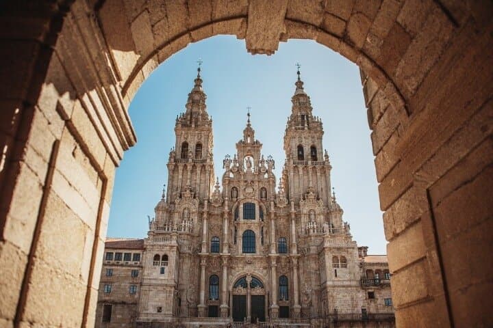 7-Day Portuguese Camino de Santiago Tour from Tui