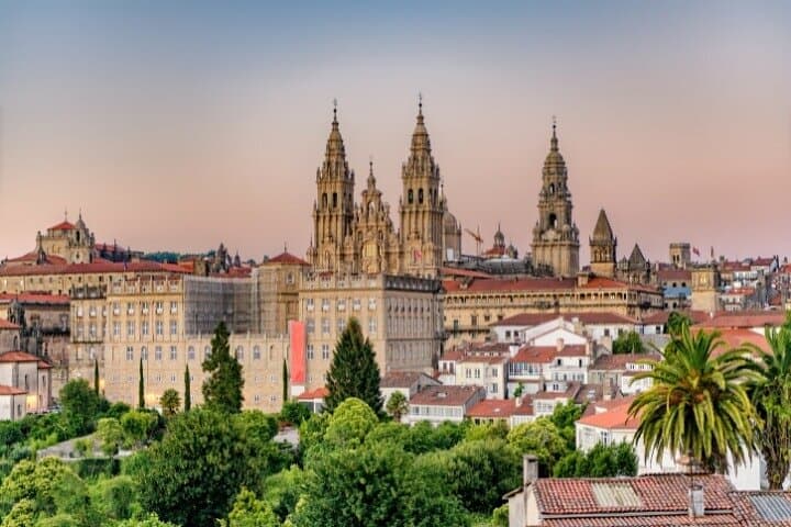 7-Day Portuguese Camino de Santiago Tour from Tui