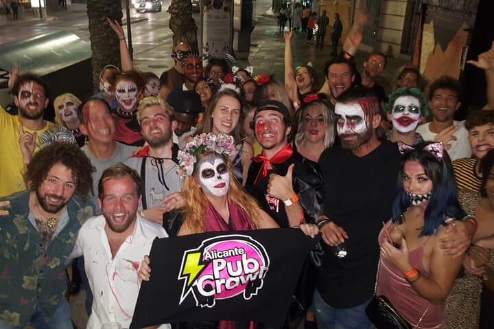 Alicante Pub crawl: Party as a Local
