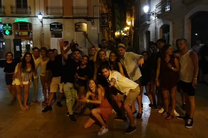 Alicante Pub crawl: Party as a Local