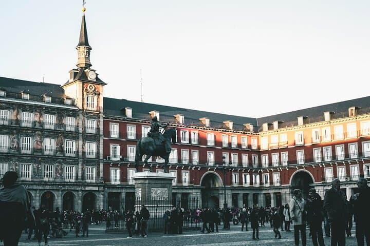 Private Walking Tour in Royal Palace and Prado Museum