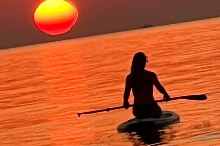 Paddle Surf al Amanecer Incluidos fotografías, vídeos y Desayuno