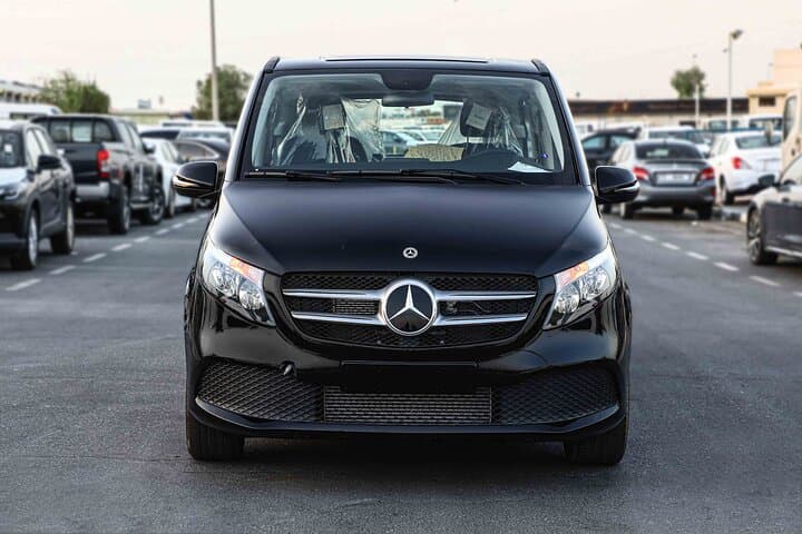 Transfer San Sebastian to Bilbao or San Sebastian Airports by Van