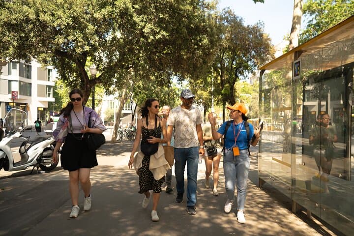 Barcelona Architecture Walking Tour With Casa Batlló Upgrade