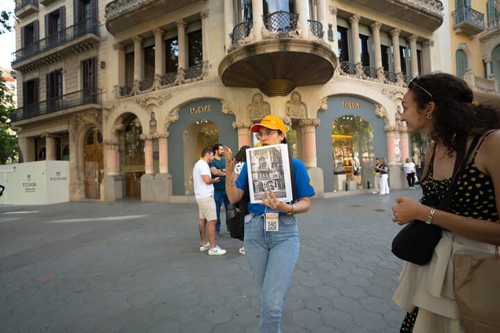 Barcelona Architecture Walking Tour With Casa Batlló Upgrade