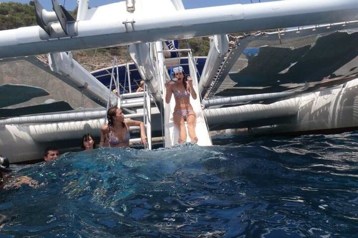 Sailing trip and swim in the bay of Dénia on a catamaran