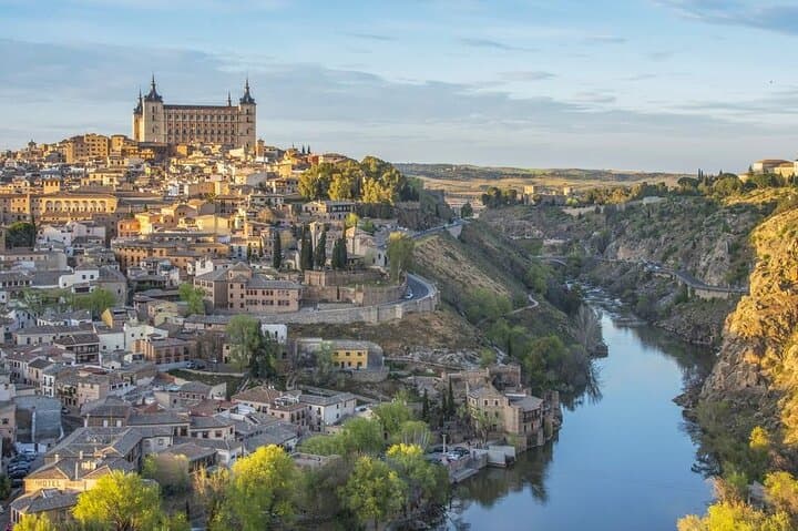 Toledo Best PRIVATE VIP PICK UP TOUR from Madrid 5h (HD)