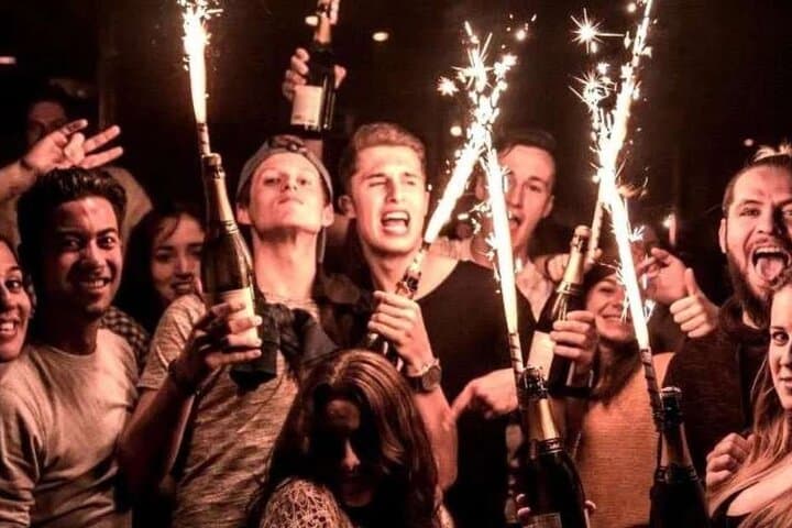 Barcelona Rooftop, Boat Party, Party Bus & Week VIP Club Pass
