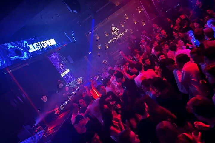 Barcelona Rooftop, Boat Party, Party Bus & Week VIP Club Pass