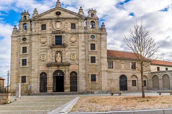 Avila and Segovia Guided Tour from Madrid