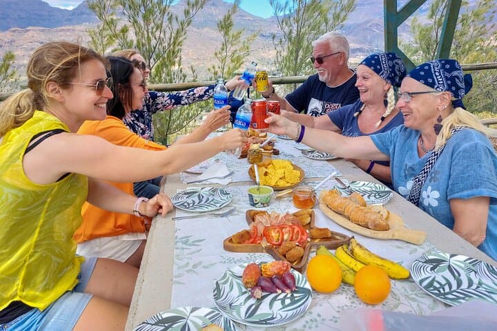 Gran Canaria Cave, Oasis, Red-gorge Adventure & cosy Picnic