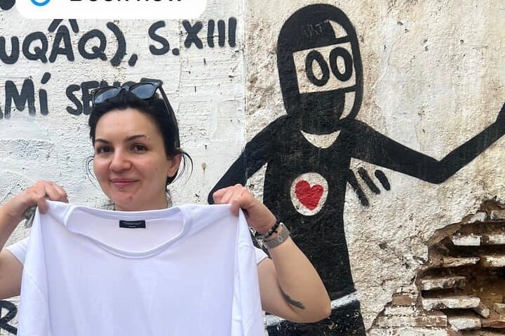 Small-Group Graffiti Tour and Workshop in El Carmen