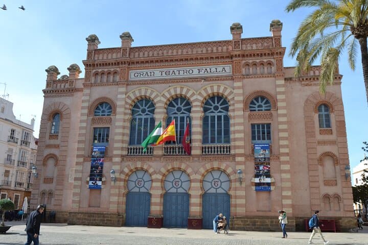 Walking Tour through Cádiz: Stories from the hand of a local guide