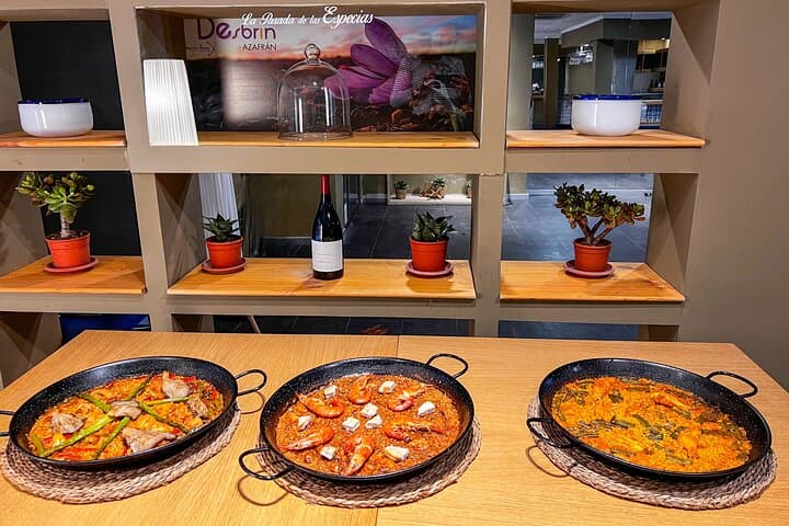 Paella Cooking Class, Wine Tasting & Central Market in Valencia