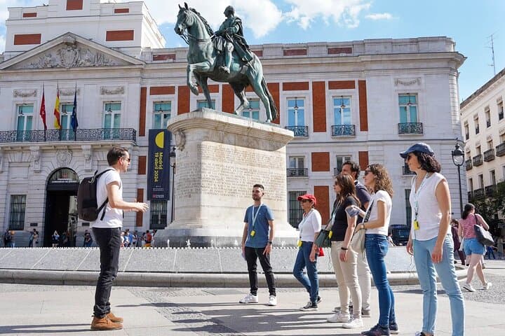 Madrid Highlights Tour with Santiago Bernabeu Stadium Entrance