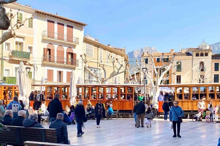 Soller’s Secret Stories: An Audio Tour by Travel Author