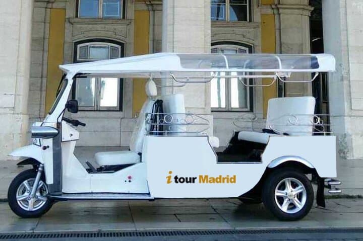 Private Panoramic Tuk Tuk Tour in Madrid