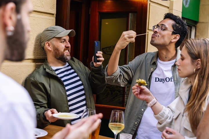 Chef-Led San Sebastián Pintxos Tour: 5 Bars, Food & Wine