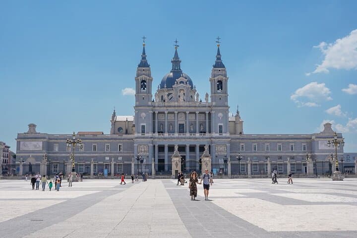 Royal Palace Skip the line Private Guided Tour