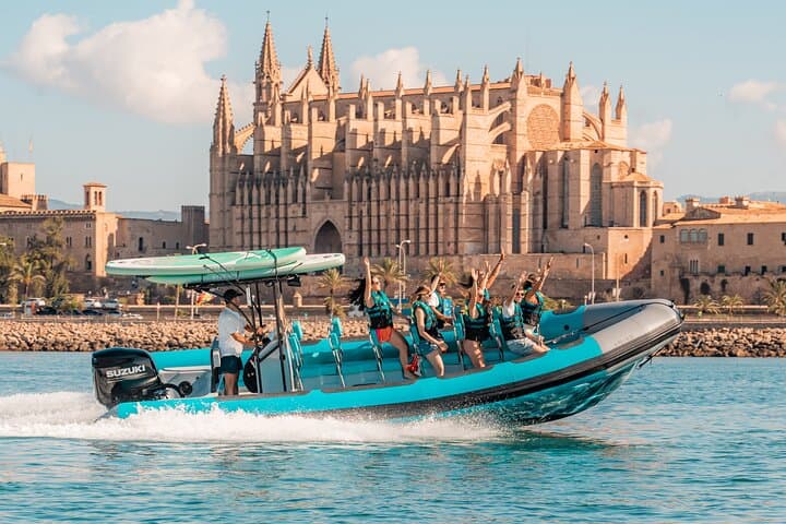 Mallorca: Speedboat Tour, Cathedral Visit, Coves and Snorkeling