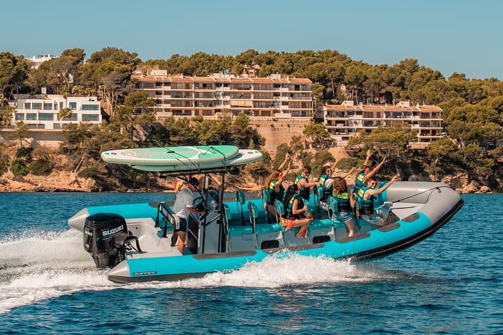 Mallorca: Speedboat Tour, Cathedral Visit, Coves and Snorkeling