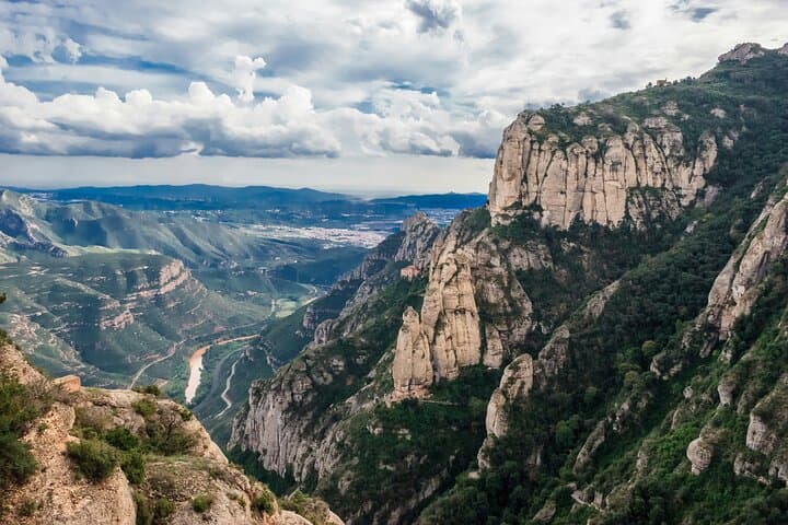 Montserrat Early Morning Skip-the-Hussle Half Day from Barcelona