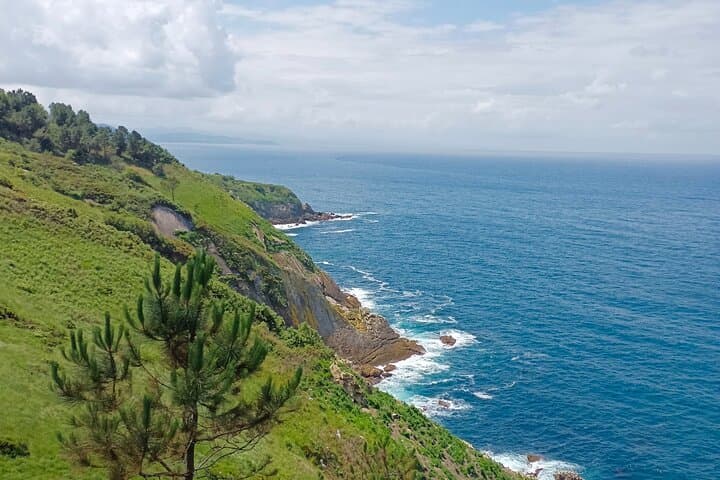 The Best Hiking with a Cliff View in San Sebastián