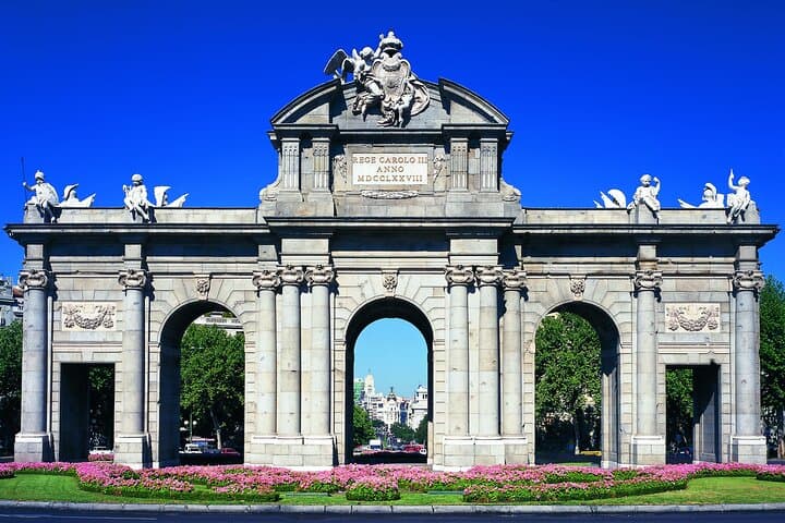 Madrid Essential Private Walking Tour of Iconic Landmarks