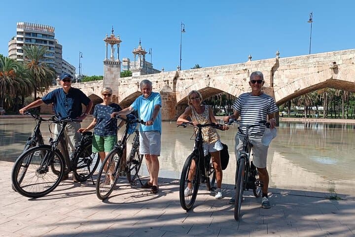 From the Old Town to the City of Arts – Small Group Bike Tour