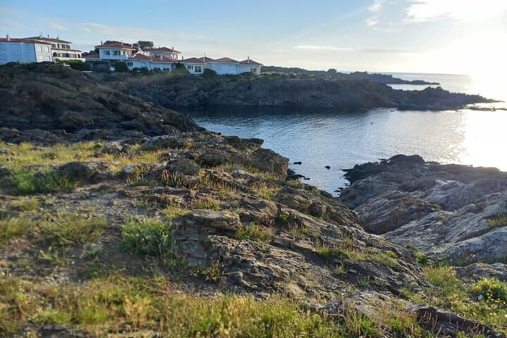 4-Day Private Tour between Sea and Mountain from Barcelona