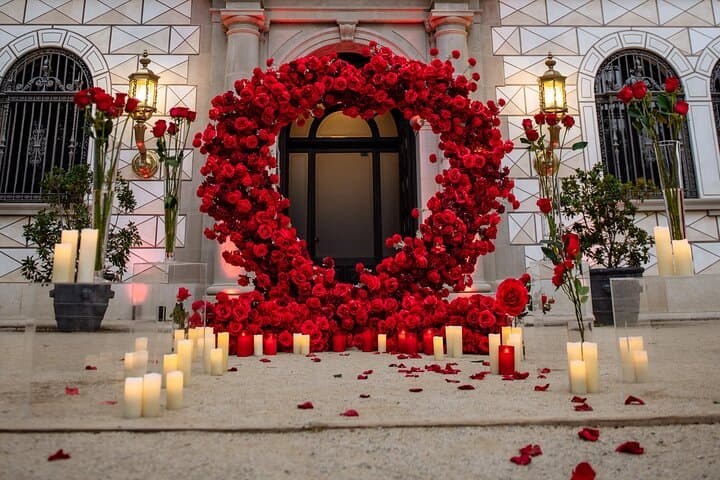 Marriage Proposal in Barcelona with Photoshoot and Wine
