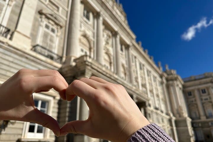 Kid-friendly Madrid Royal Palace Private Tour for Families