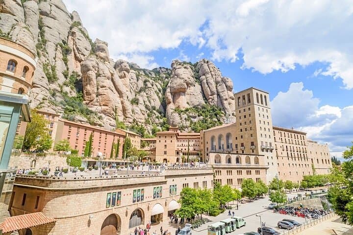 Montserrat Helicopter Flight, Monastery Visit & Cava Tasting
