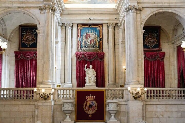 Royal Palace Skip the line Private Guided Tour