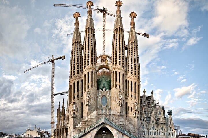 Private Transfer Barcelona Cruise Terminal to City Center