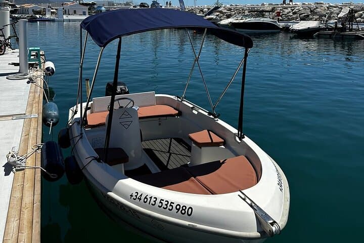 Boat Rental without License in Puerto Banús Marbella
