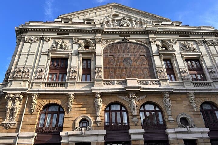 Bilbao Old Town Self-Guided City Walking Tour & Scavenger Hunt
