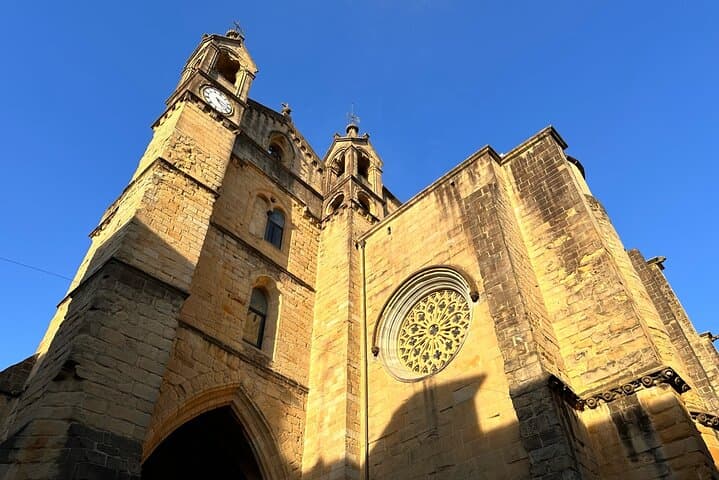 San Sebastián Self-Guided City Walking Tour & Scavenger Hunt