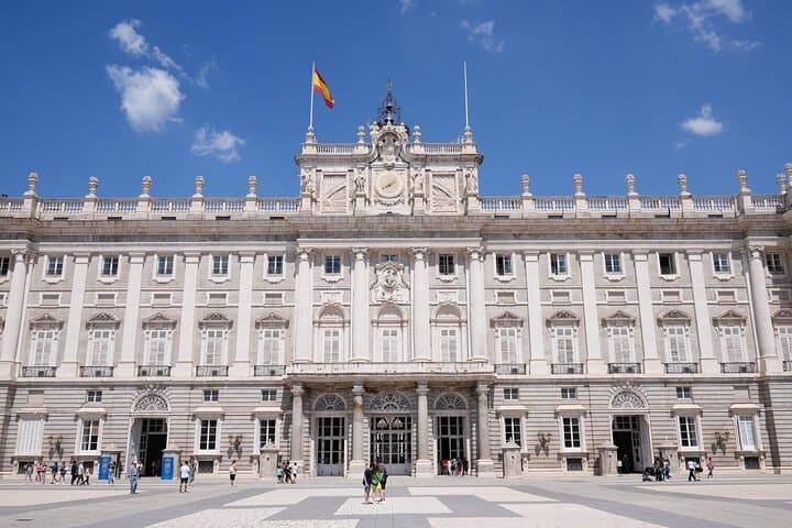 Madrid Highlights and Royal Palace Half-Day Private Tour