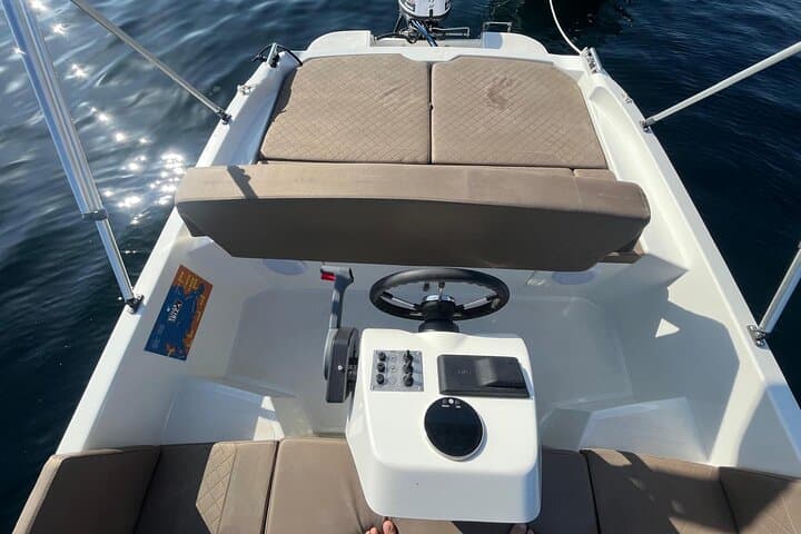 Boat Rental Without License in Ibiza and San Antonio
